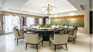 零基础也别慌！南京按摩入门指南：手把手教你舒筋活络，告别僵硬！
